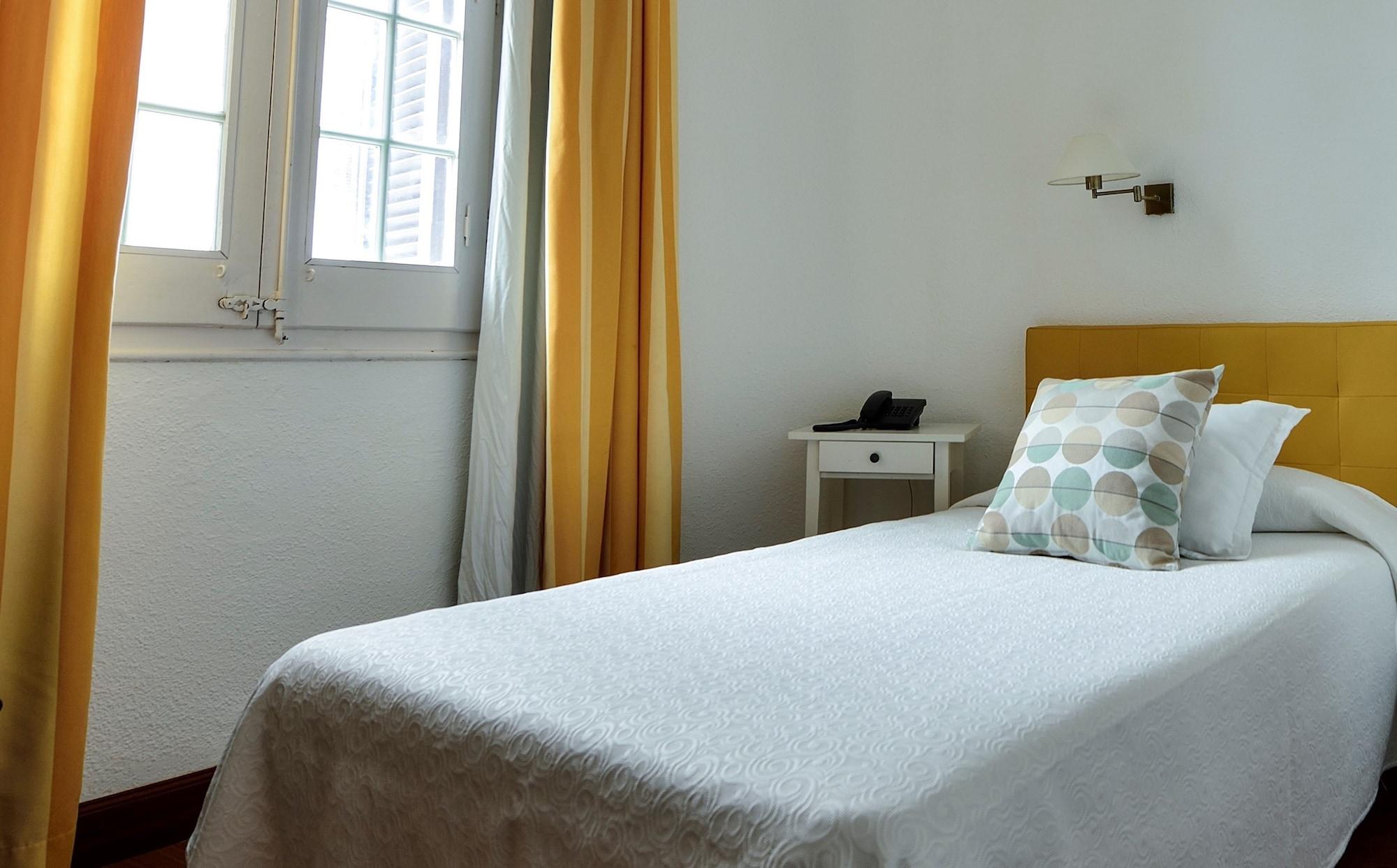 Hotel Capri Sitges Luaran gambar