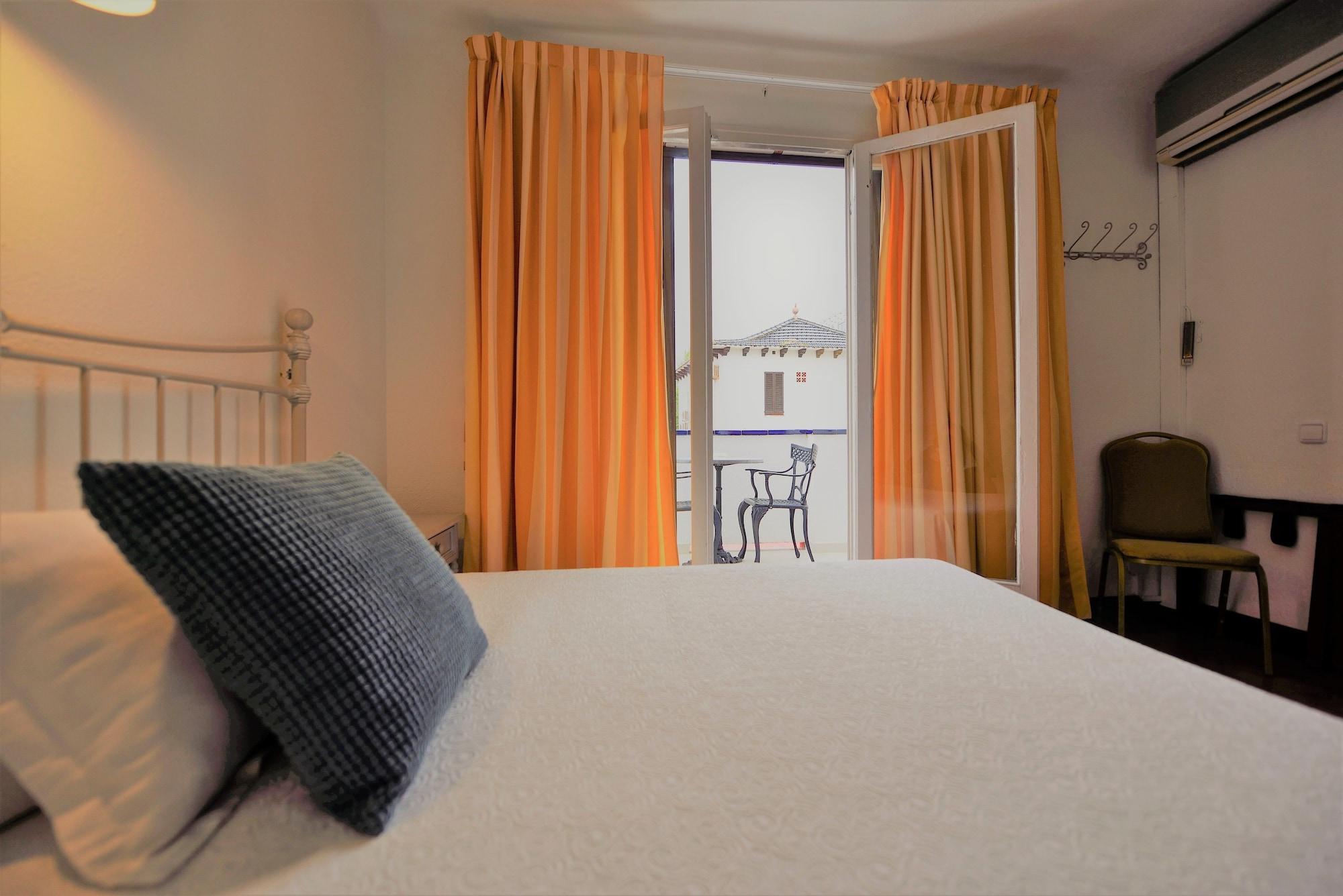 Hotel Capri Sitges Luaran gambar