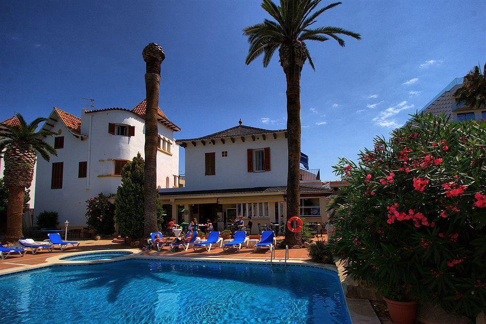 Hotel Capri Sitges Luaran gambar