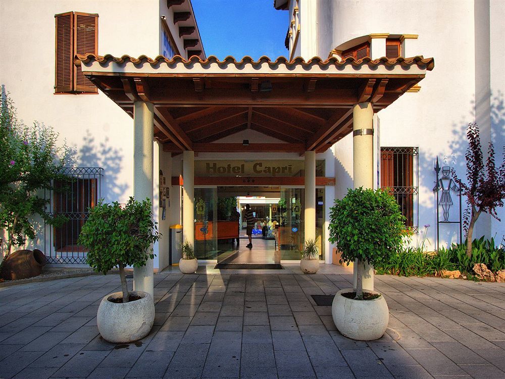 Hotel Capri Sitges Luaran gambar