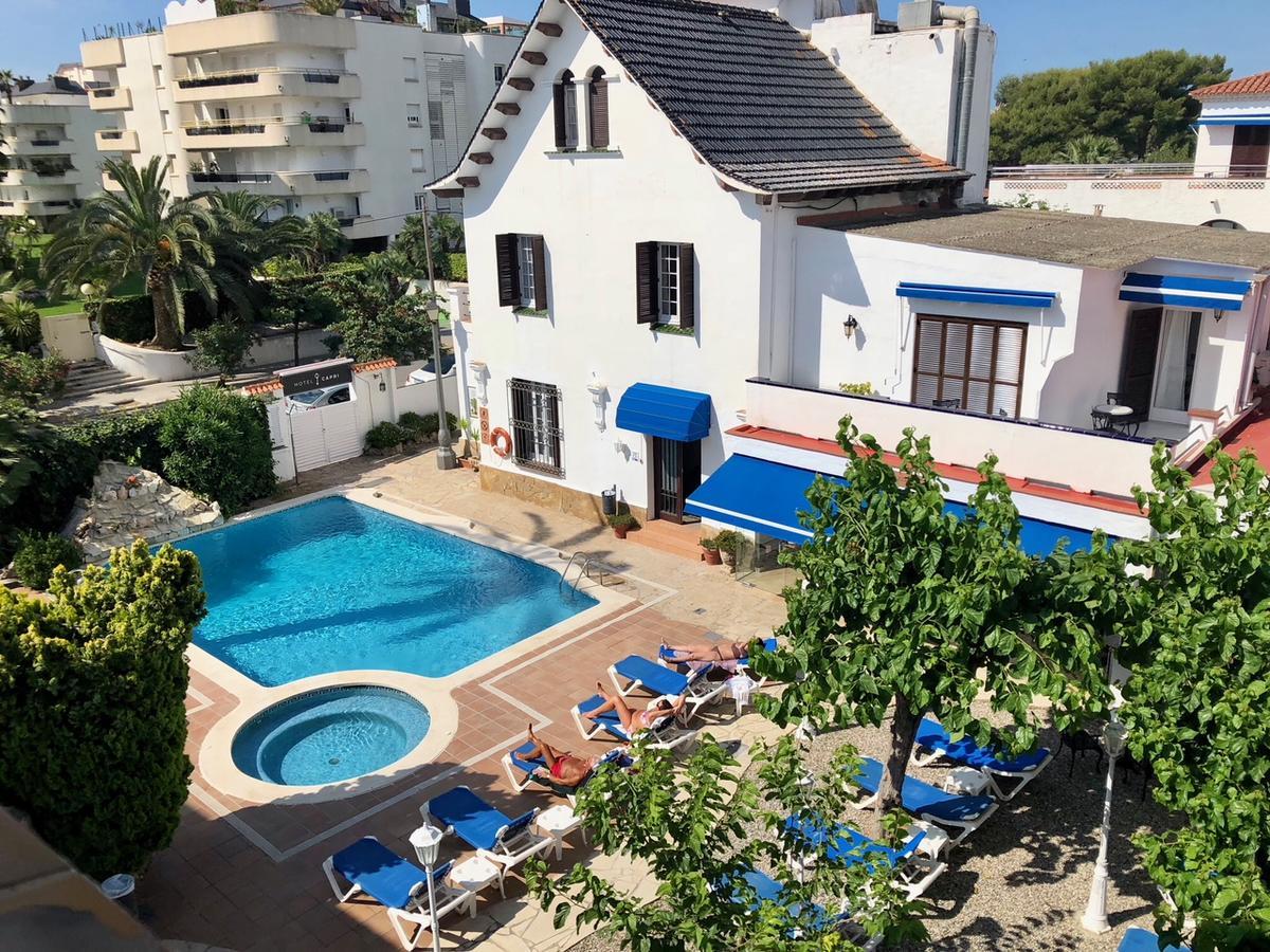 Hotel Capri Sitges Luaran gambar