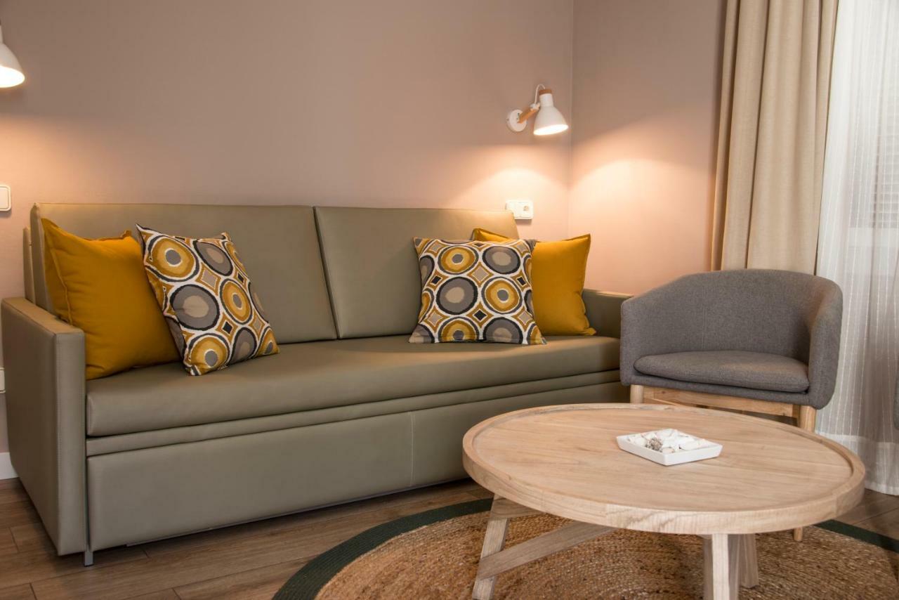 Hotel Capri Sitges Luaran gambar